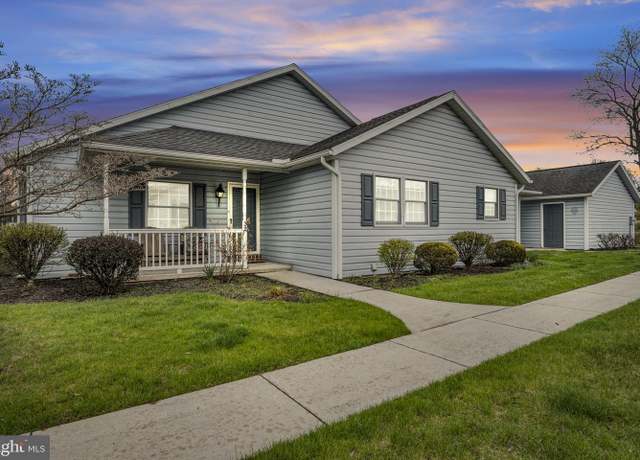 Property at 32 Strawberry Dr, Carlisle, PA 17013, 2 beds, 2 baths
