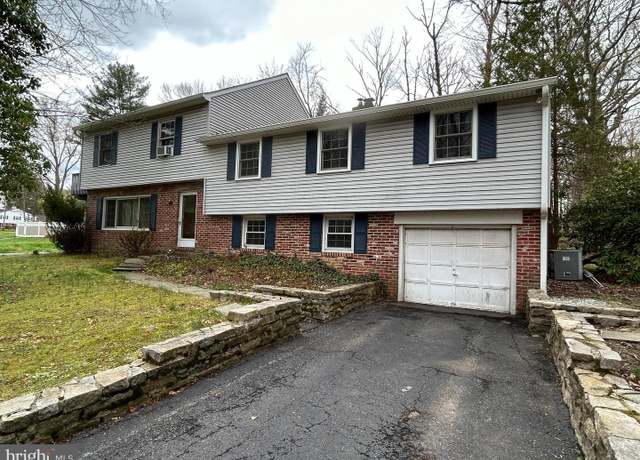 Property at 37 Carriage Dr, Media, PA 19063, 5 beds, 3.5 baths