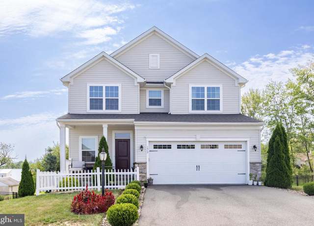 Property at 172 Pixie Moss Rd, Pottstown, PA 19464, 3 beds, 2.5 baths