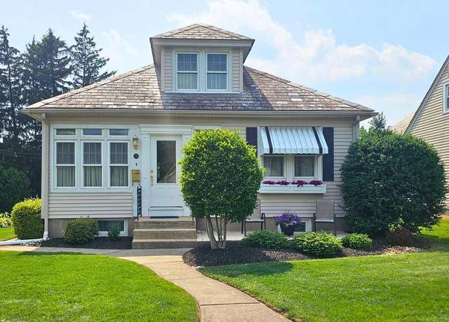 Property at 750 Delaware Ave, Hellertown, PA 18055, 3 beds, 1 bath