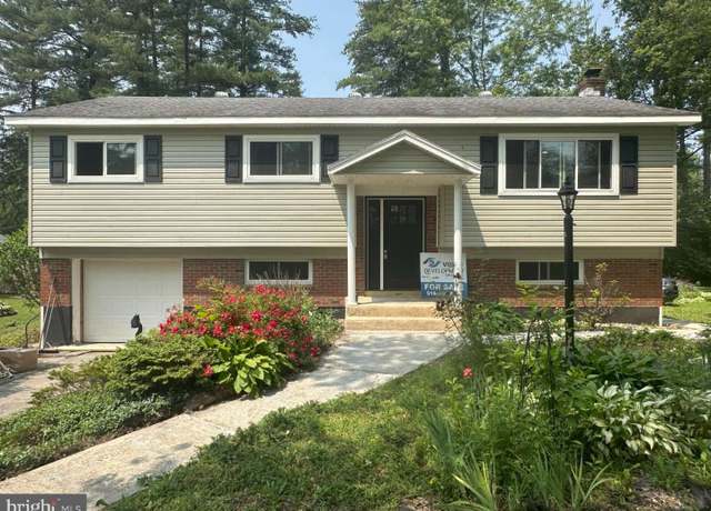 Property at 221 W Pine Blvd, Orwigsburg, PA 17961, 4 beds, 2 baths