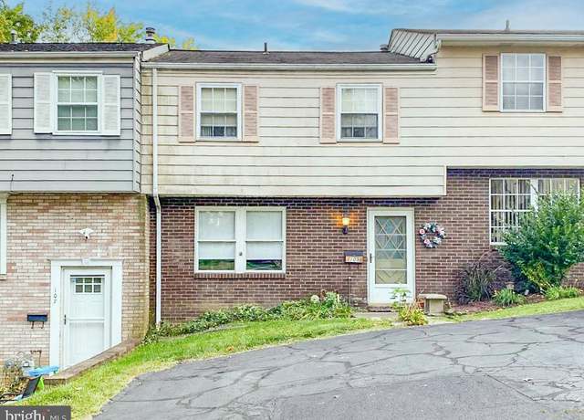 Property at 109 Old Meadow Rd, Canonsburg, PA 15317, 3 beds, 1.5 baths