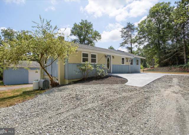 Property at 1441 Erney Rd, Dover, PA 17315, 4 beds, 2.5 baths