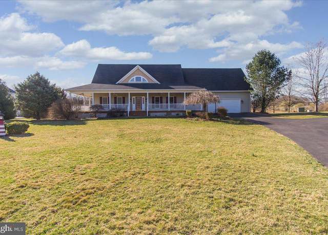 Property at 14 Daufuskie Ln, Inwood, WV 25428, 4 beds, 3.5 baths