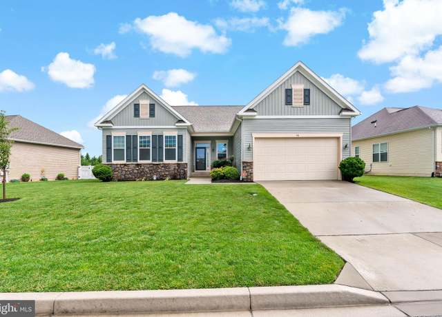 Property at 146 Serpentine Way, Martinsburg, WV 25405, 4 beds, 3 baths
