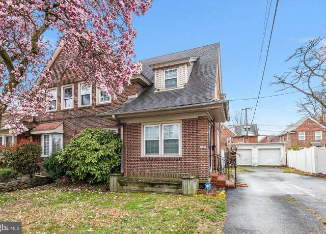 Property at 2112 Lancaster Ave, Wilmington, DE 19805, 3 beds, 1.5 baths