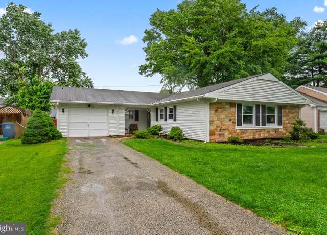 Property at 54 Eastbrook Ln, Willingboro, NJ 08046, 3 beds, 2.5 baths