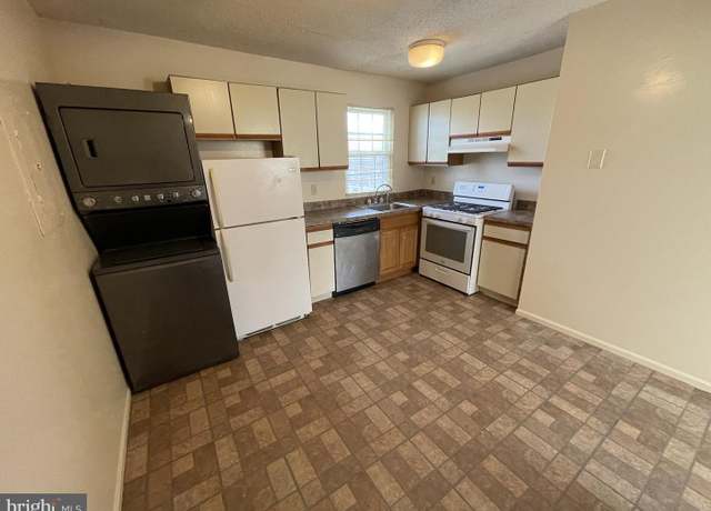 Property at 100 Park Blvd Unit 17D, Cherry Hill, NJ 08034, 1 bed, 1 bath
