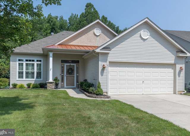 Property at 27 Lavender Ct, Sewell, NJ 08080, 2 beds, 2 baths