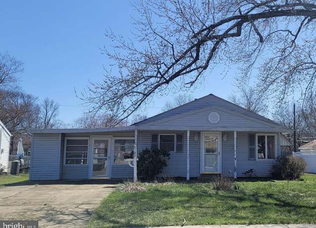 Property at 702 Beaumont Rd, Fairless Hills, PA 19030, 3 beds, 1 bath