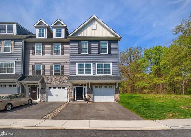Property at 300 Rock Run Cir, Broomall, PA 19008, 4 beds, 2.5 baths