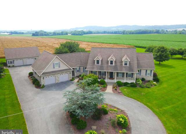 Property at 1399 Pinkerton Rd, Mount Joy, PA 17552, 3 beds, 4 baths