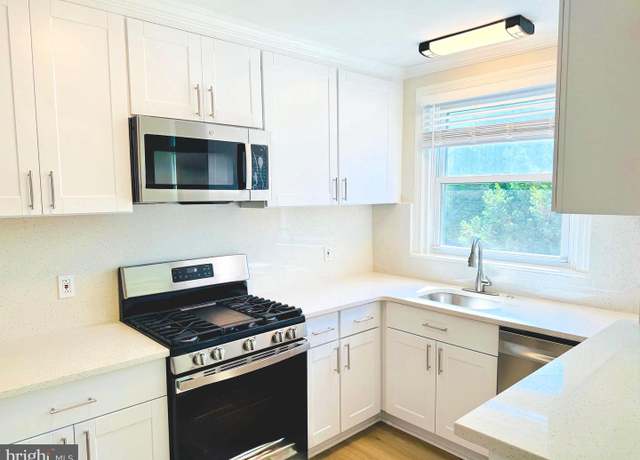 Property at 442 E Slocum St, Philadelphia, PA 19119, 3 beds, 1.5 baths