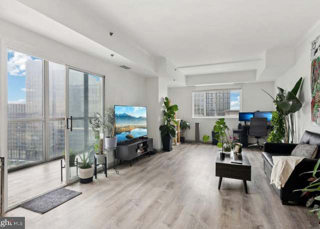 Property at 1211 S Eads St #1701, Arlington, VA 22202, 1 bed, 1 bath