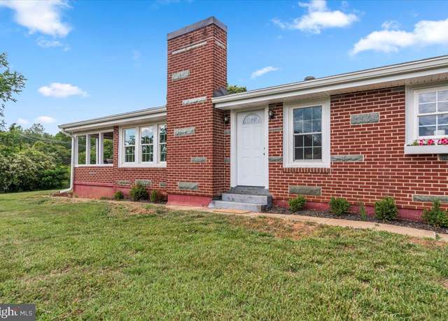 Property at 3733 Depot Rd, Rustburg, VA 24588, 3 beds, 1 bath