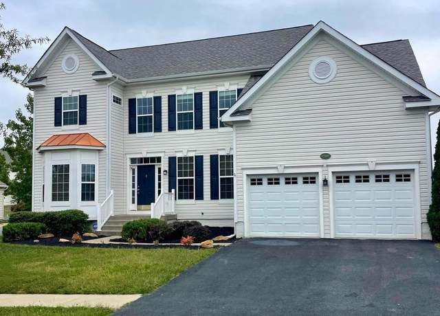 Property at 17397 Tedler Cir, Round Hill, VA 20141, 5 beds, 3.5 baths