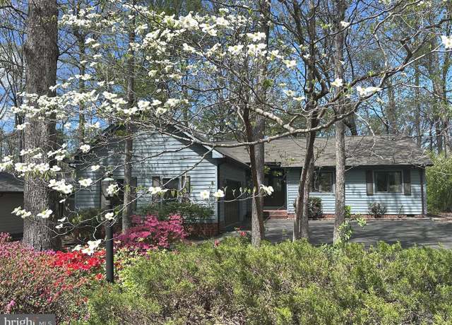 Property at 127 Fairway Dr, Locust Grove, VA 22508, 3 beds, 2 baths