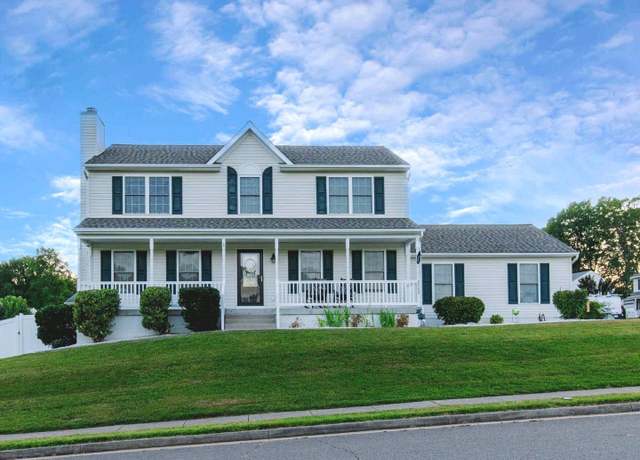 Property at 6100 Sunny Meadows Dr, Fredericksburg, VA 22407, 3 beds, 2.5 baths