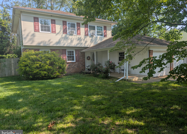 Property at 117 Birch Knoll Rd, Wilmington, DE 19810, 4 beds, 2.5 baths