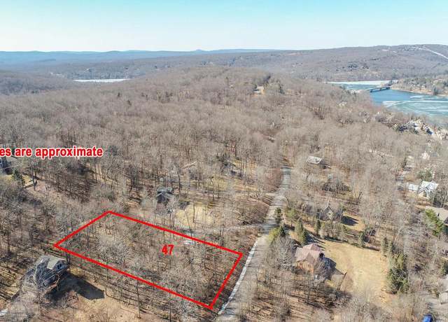 Property at 47 Ridgewood Dr, Oakland, MD 21550
