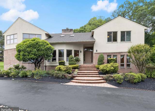 Property at 13304 Ridgewood Dr, Ellicott City, MD 21042, 5 beds, 3 baths