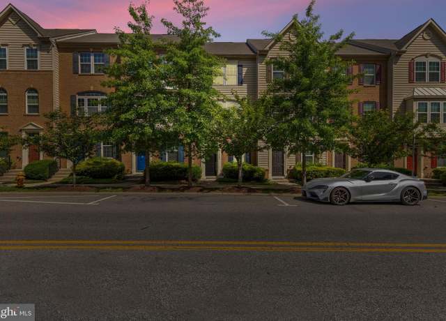 Property at 7583 Hearthside Way, Elkridge, MD 21075, 3 beds, 3.5 baths