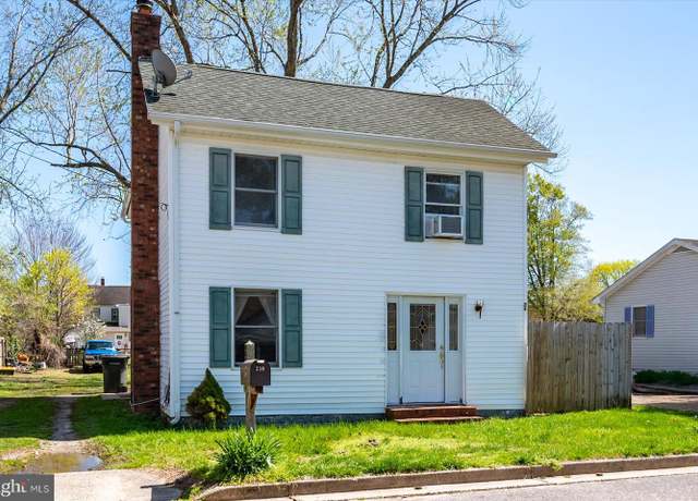 Property at 210 Walnut St, Snow Hill, MD 21863, 2 beds, 1 bath