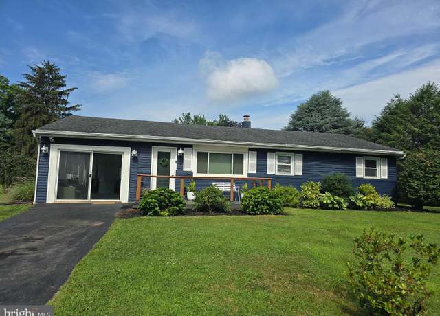 Property at 12 South Rd, Mechanicsburg, PA 17050, 3 beds, 3 baths