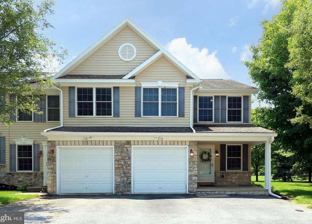 Property at 112 Quincy Ave, State College, PA 16801, 3 beds, 2.5 baths