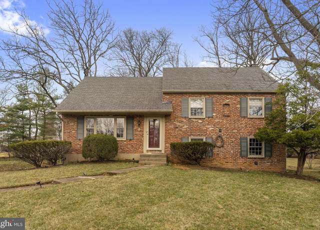 Property at 12 Clover Ln, Malvern, PA 19355, 4 beds, 2.5 baths