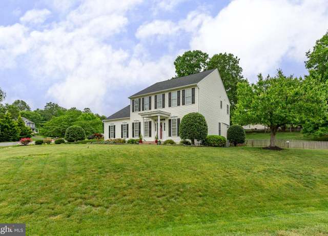 Property at 6101 W Melody Ct, Fredericksburg, VA 22407, 4 beds, 3.5 baths