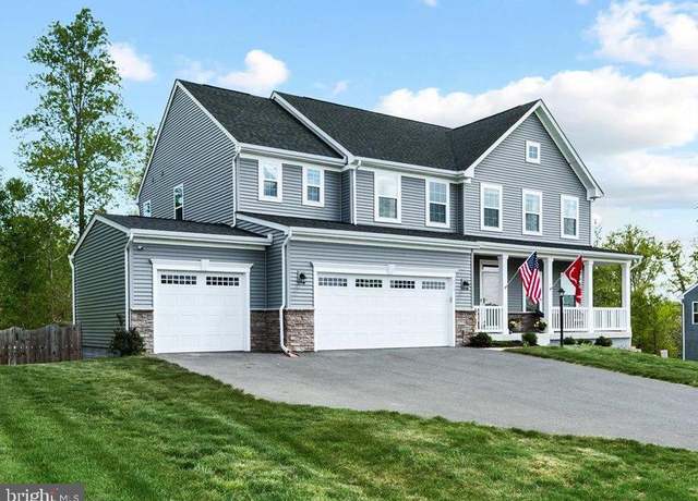 Property at 213 Southern View Dr, Fredericksburg, VA 22405, 4 beds, 2.5 baths