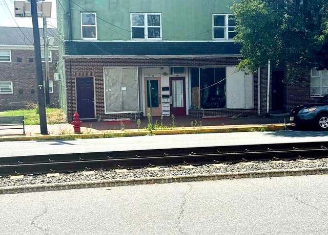 Property at 20-22 E Broad St, Burlington, NJ 08016, 4 beds