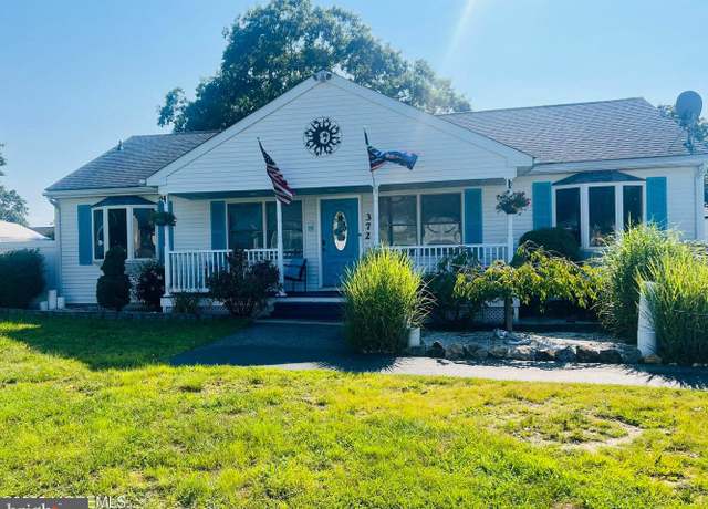 Property at 372 Nautilus Dr, Manahawkin, NJ 08050, 3 beds, 3 baths