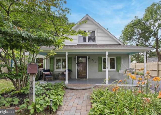 Property at 705 Hillside Dr, West Chester, PA 19380, 3 beds, 1 bath