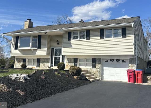 Property at 13 Dorchester Rd, Collegeville, PA 19426, 5 beds, 2.5 baths