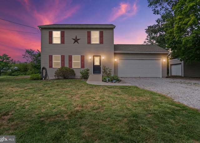 Property at 120 Community St, Wellsville, PA 17365, 3 beds, 1.5 baths