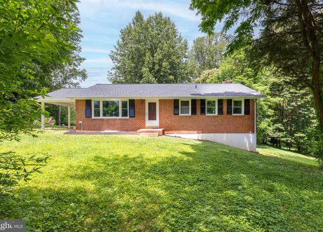 Property at 6511 Briggs Rd, Warrenton, VA 20187, 5 beds, 3 baths