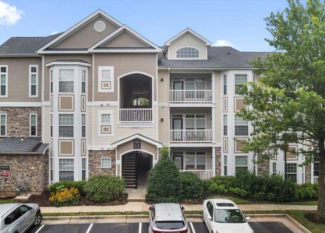 Property at 505 Sunset View Ter SE #304, Leesburg, VA 20175, 1 bed, 1 bath