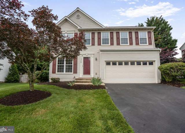 Property at 9306 E Carondelet Dr, Manassas Park, VA 20111, 4 beds, 3.5 baths
