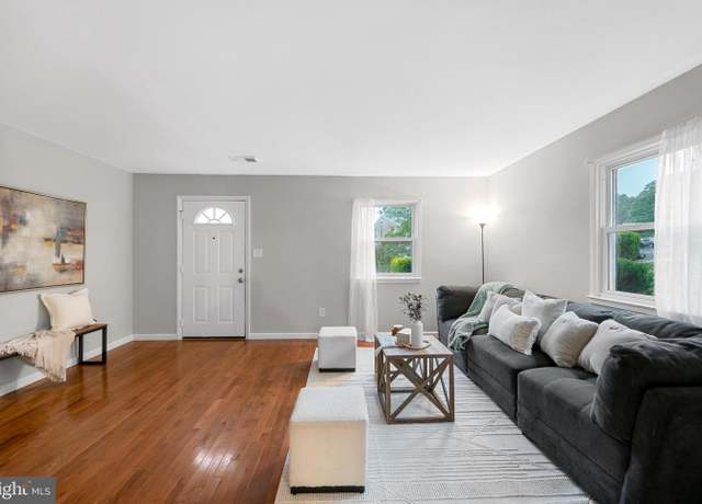 Property at 3536 Bath Ct, Woodbridge, VA 22193, 3 beds, 1.5 baths