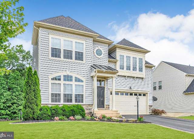 Property at 73 Royal Crescent Way, Fredericksburg, VA 22406, 5 beds, 3.5 baths