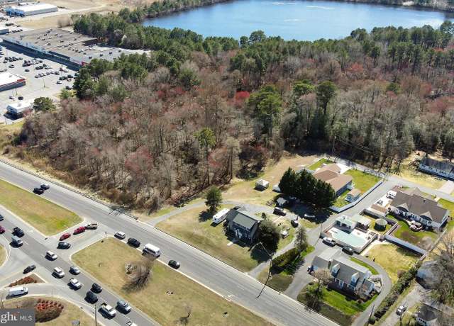 Property at 28592 Dupont Blvd, Millsboro, DE 19966, 3 beds, 2 baths