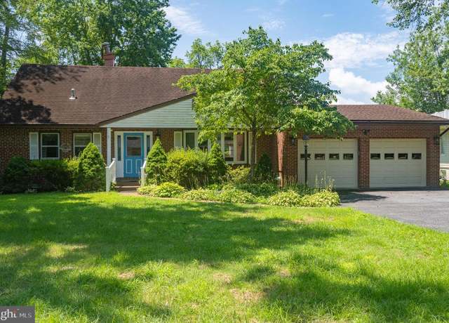 Property at 3932 W Shore Dr, Edgewater, MD 21037, 4 beds, 2.5 baths