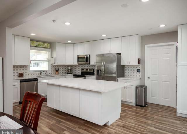 Property at 12011 Twin Cedar Ln, Bowie, MD 20715, 3 beds, 2 baths