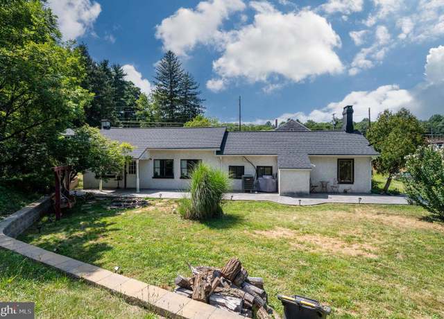 Property at 22 Old Seton Rd, Mohnton, PA 19540, 3 beds, 1.5 baths