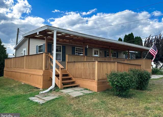 Property at 52 Keystone Rd, Reading, PA 19606, 3 beds, 2 baths