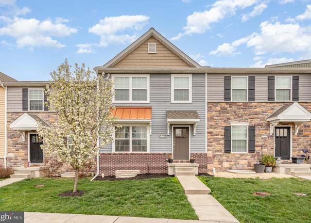 Property at 4235 Wild Orchid Ln, Enola, PA 17025, 3 beds, 2.5 baths