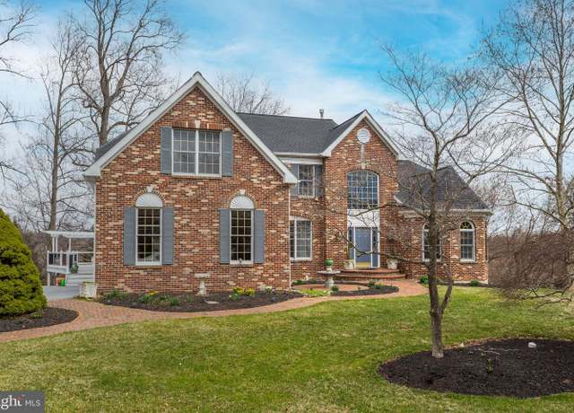 Property at 8 Cherry Ln, Newtown Square, PA 19073, 5 beds, 5.5 baths
