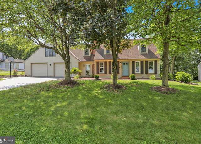 Property at 208 Queens Gate Rd, Lititz, PA 17543, 5 beds, 3 baths
